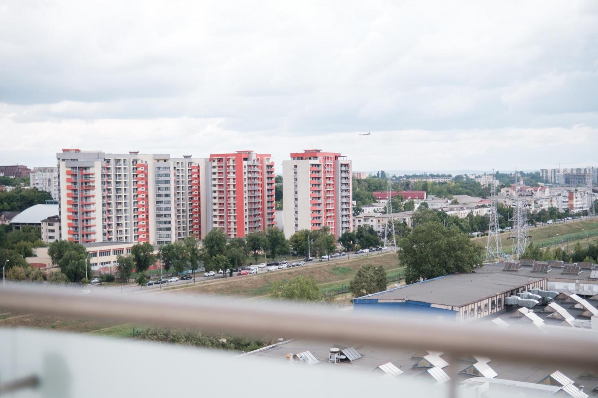 Konstanzer 103 - 2 Camere, Bucatarie, Baie, Parcare Pazita, Tv, Wi-Fi, Utilat Complet Apartamento